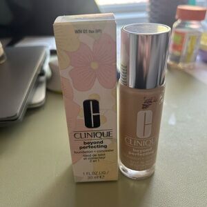 Clinique Beyond Perfecting Foundation+Concealer ( Shade WN 01 flax)